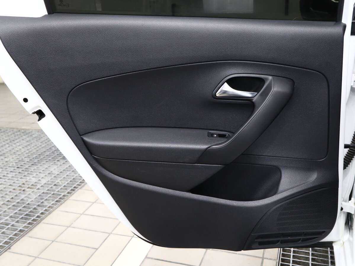 Б/У Фольксваген Поло 2017 года. Фото: #12