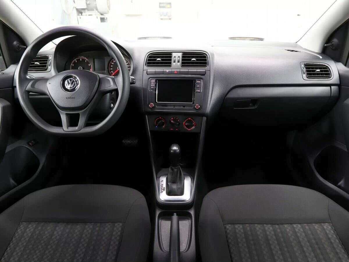 Б/У Фольксваген Поло 2018 года. Фото: #9