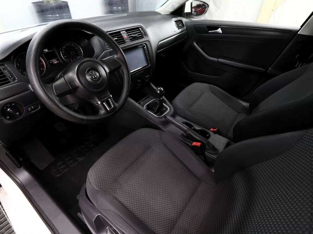 Б/У Фольксваген Джетта 2013 года. Фото: #4