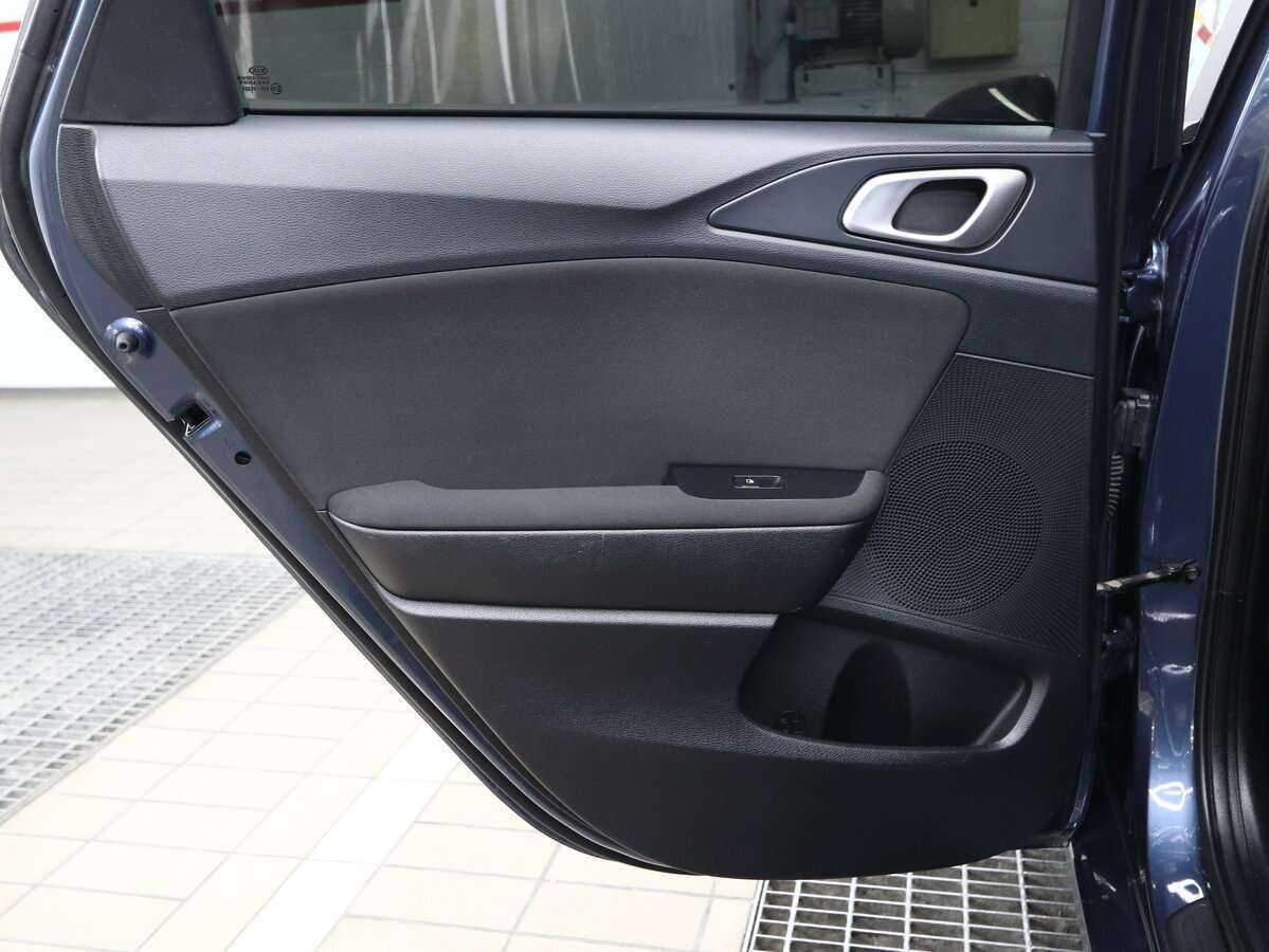 Б/У Киа Сид 2018 года. Фото: #9