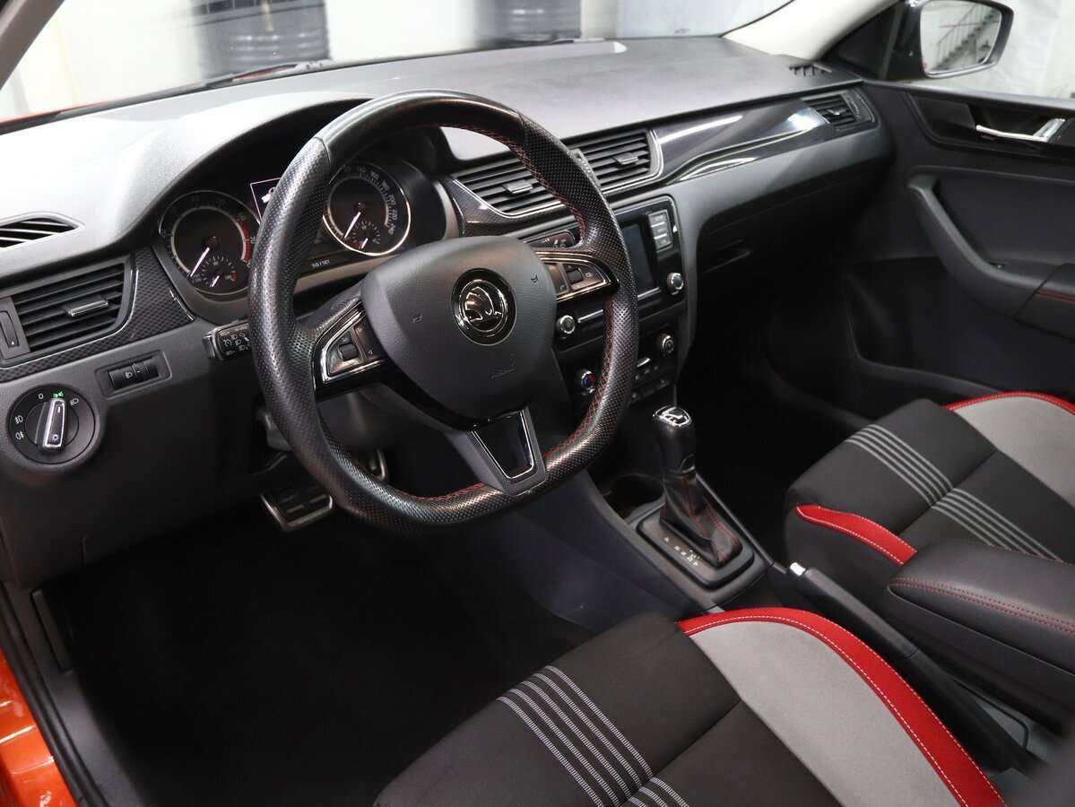 Б/У Шкода Рапид 2018 года. Фото: #9