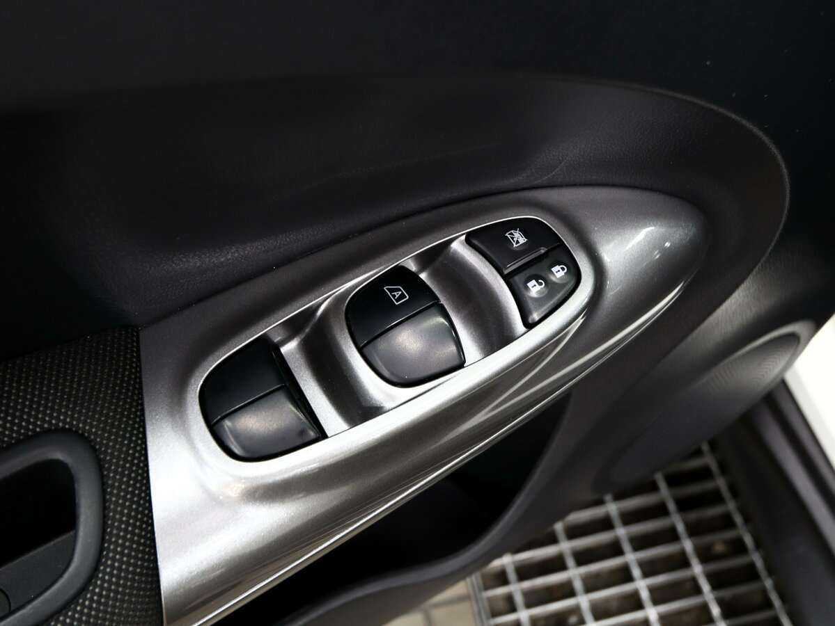 Б/У Ниссан Жук 2013 года. Фото: #8