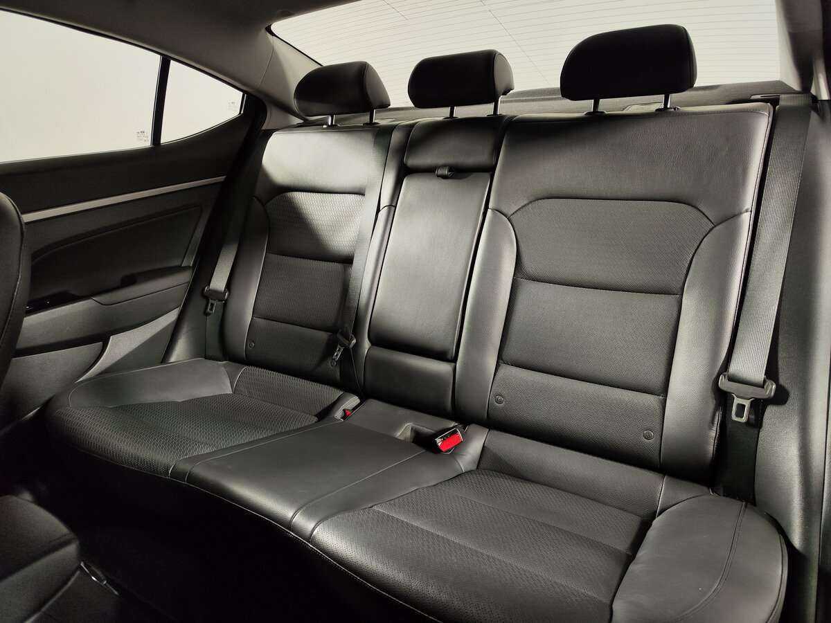 Б/У Хендай Елантра 2016 года. Фото: #7