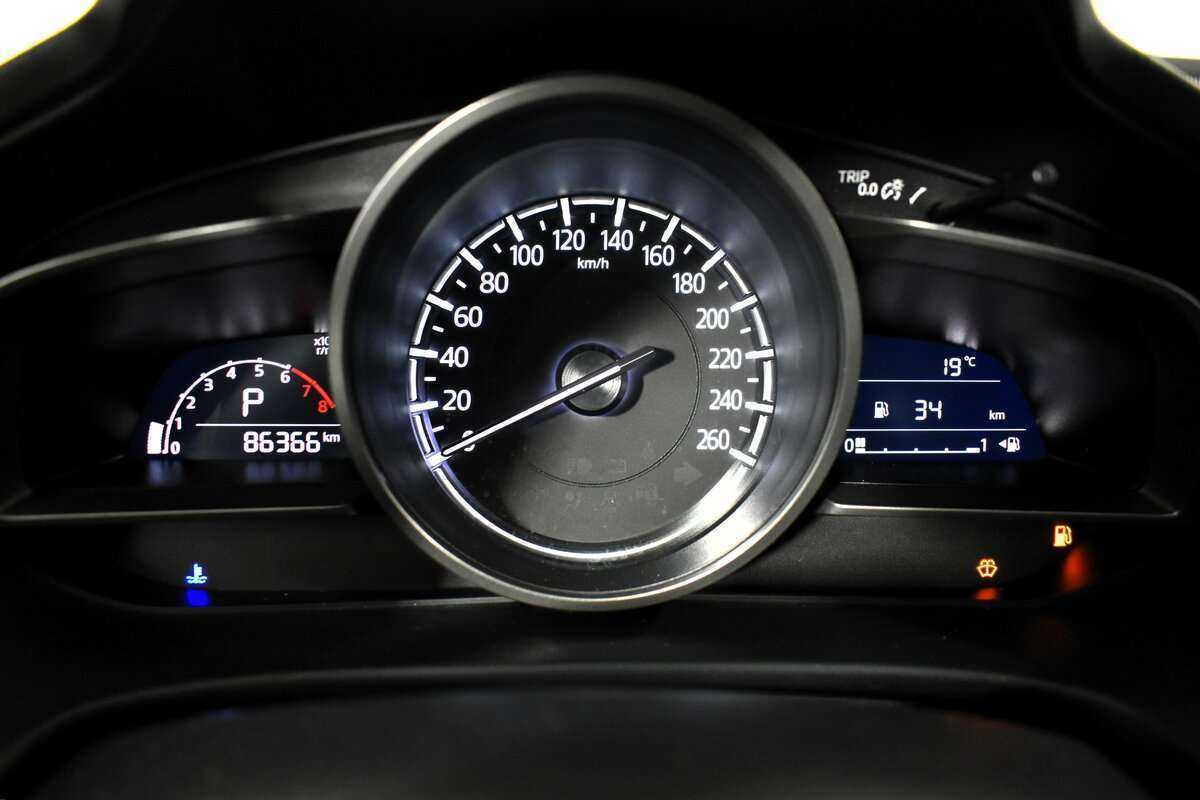 Б/У Мазда 3 2017 года. Фото: #8