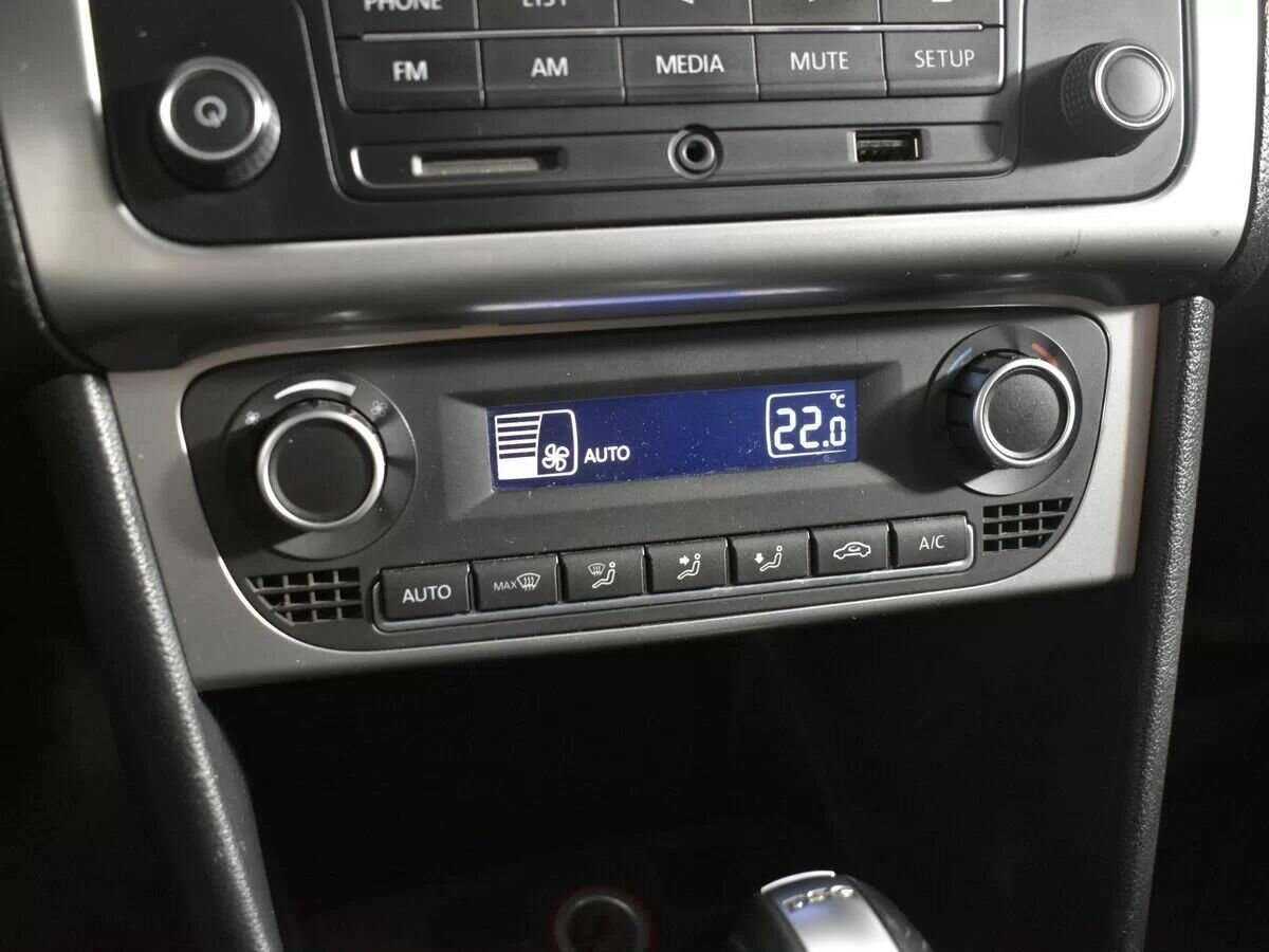 Б/У Фольксваген Поло 2017 года. Фото: #13