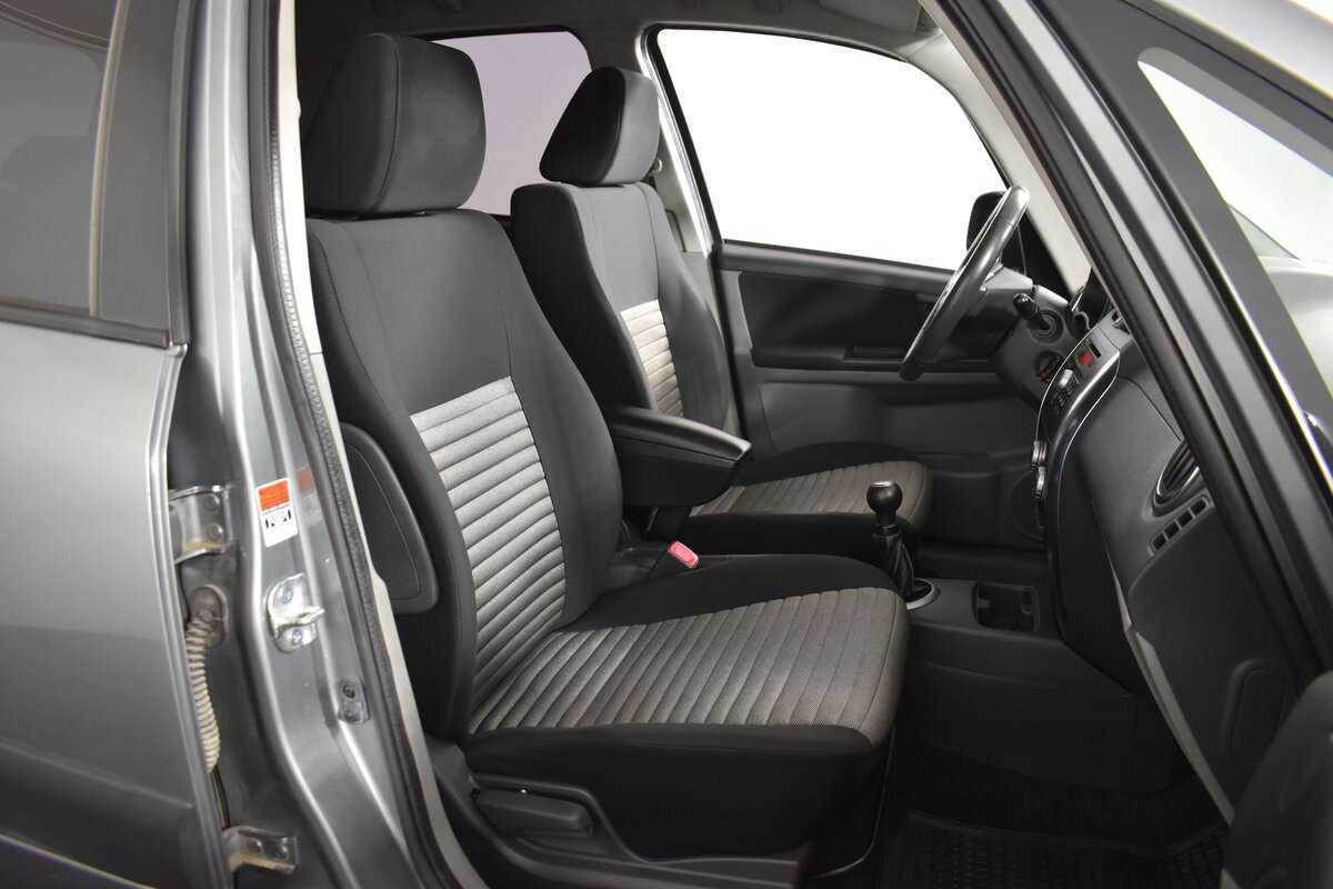 Б/У Сузуки С-Икс4 2013 года. Фото: #7