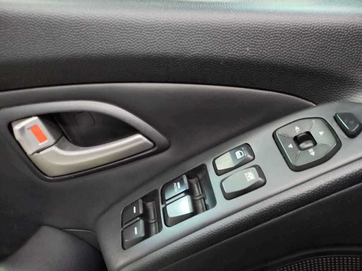 Б/У Хендай ай-икс35 2012 года. Фото: #13