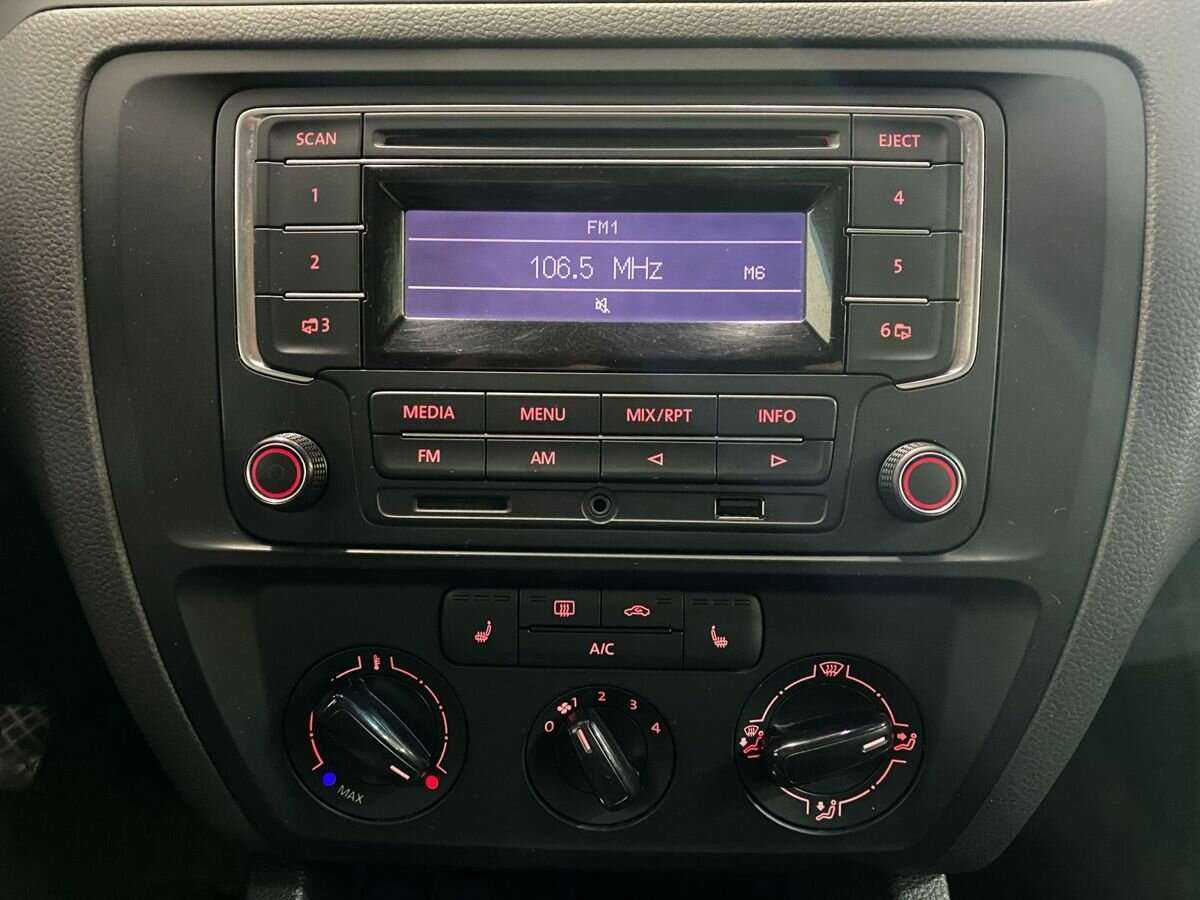 Б/У Фольксваген Джетта 2014 года. Фото: #12