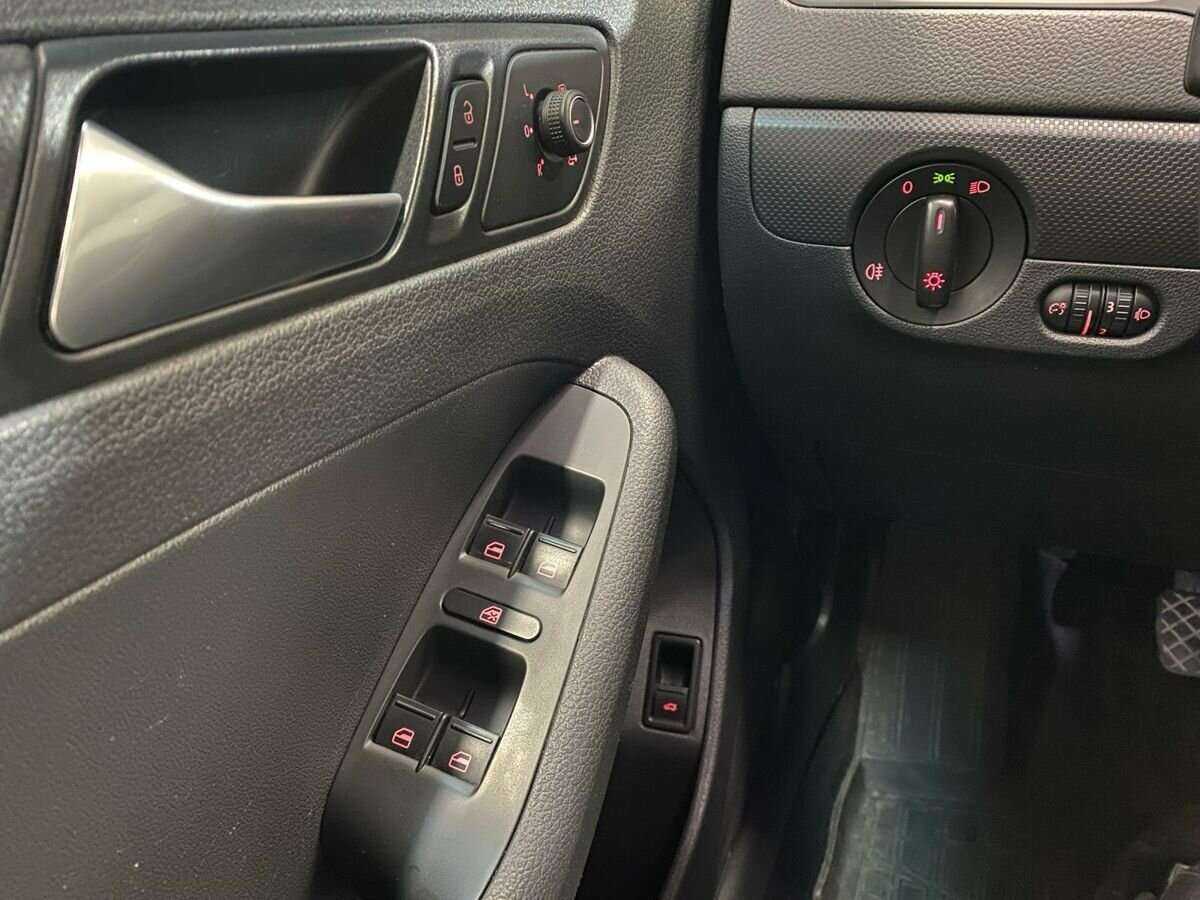 Б/У Фольксваген Джетта 2014 года. Фото: #13