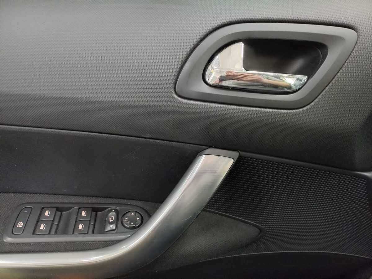 Б/У Пежо 408 2016 года. Фото: #14