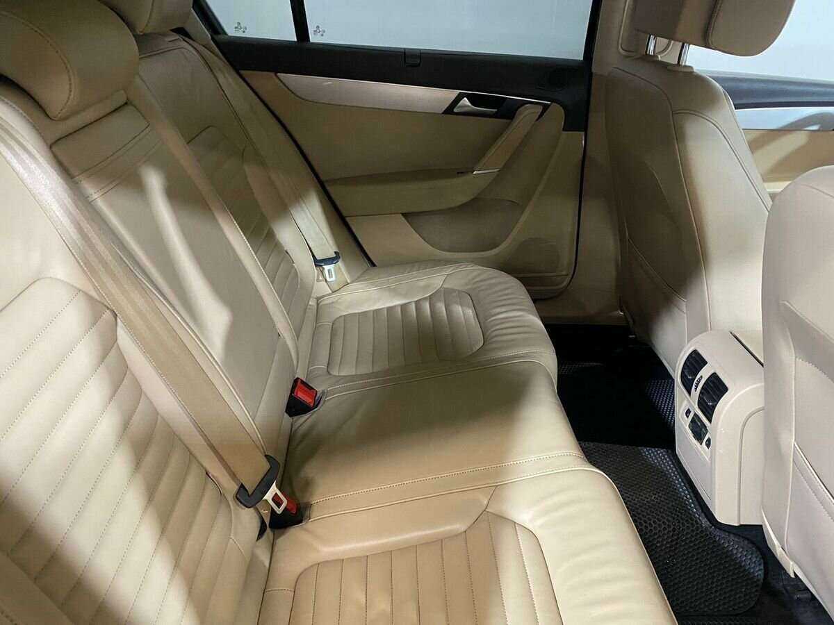 Б/У Фольксваген Пассат 2012 года. Фото: #12