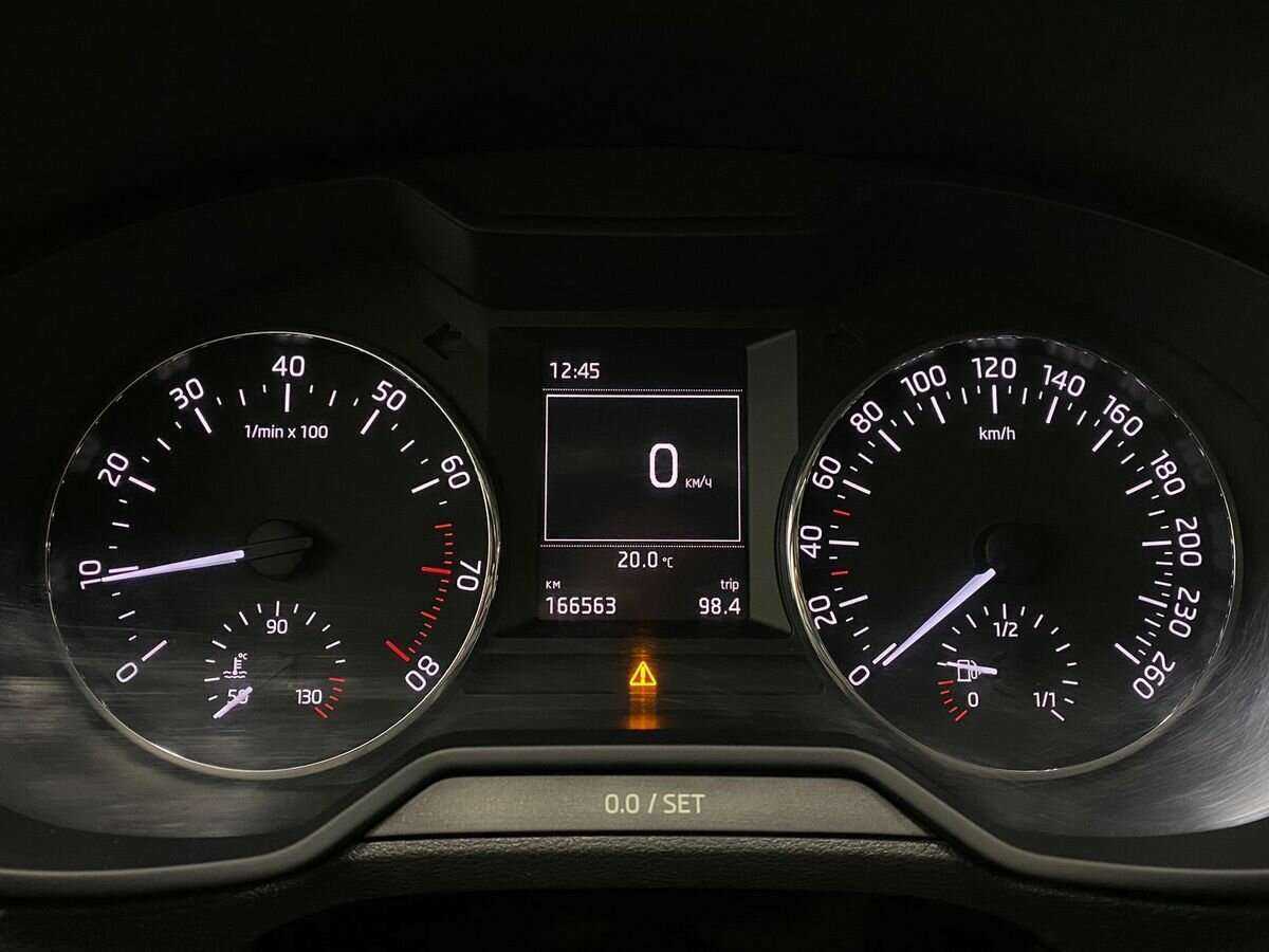 Б/У Шкода Октавия 2013 года. Фото: #12