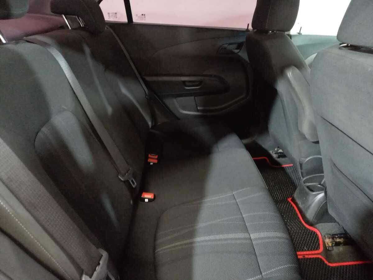 Б/У Шевроле Авео 2013 года. Фото: #9