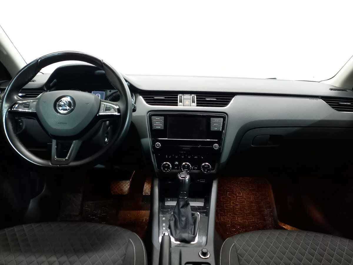 Б/У Шкода Октавия 2018 года. Фото: #8