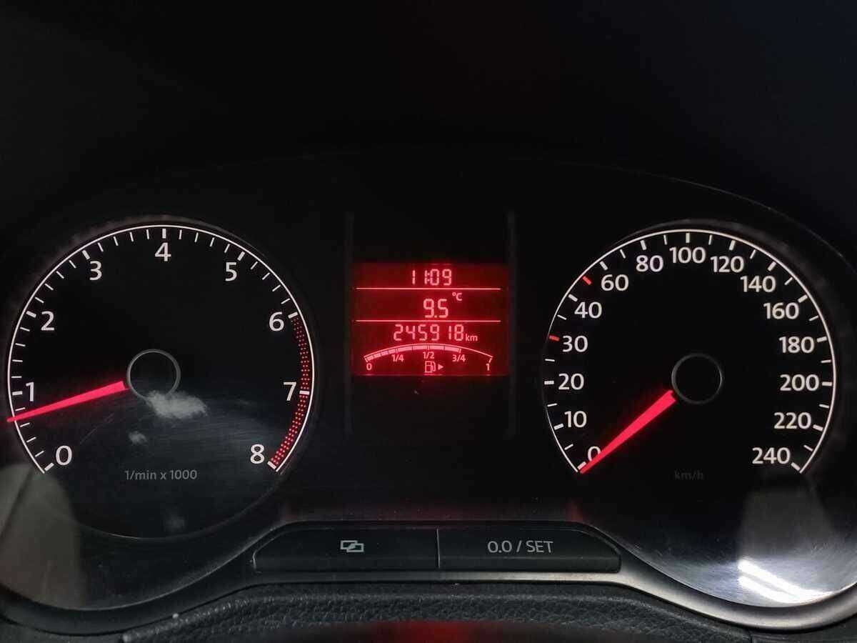 Б/У Фольксваген Поло 2013 года. Фото: #11