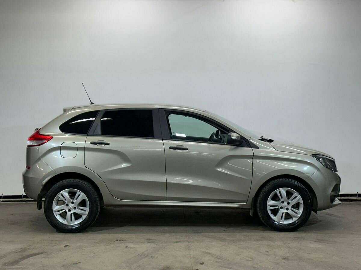 Б/У Лада (ВАЗ) ИКСРЭЙ 2016 года. Фото: #3