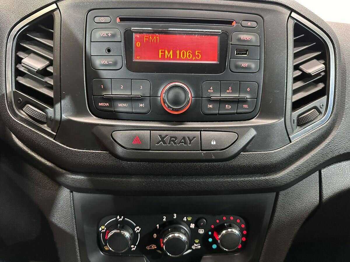 Б/У Лада (ВАЗ) ИКСРЭЙ 2016 года. Фото: #11