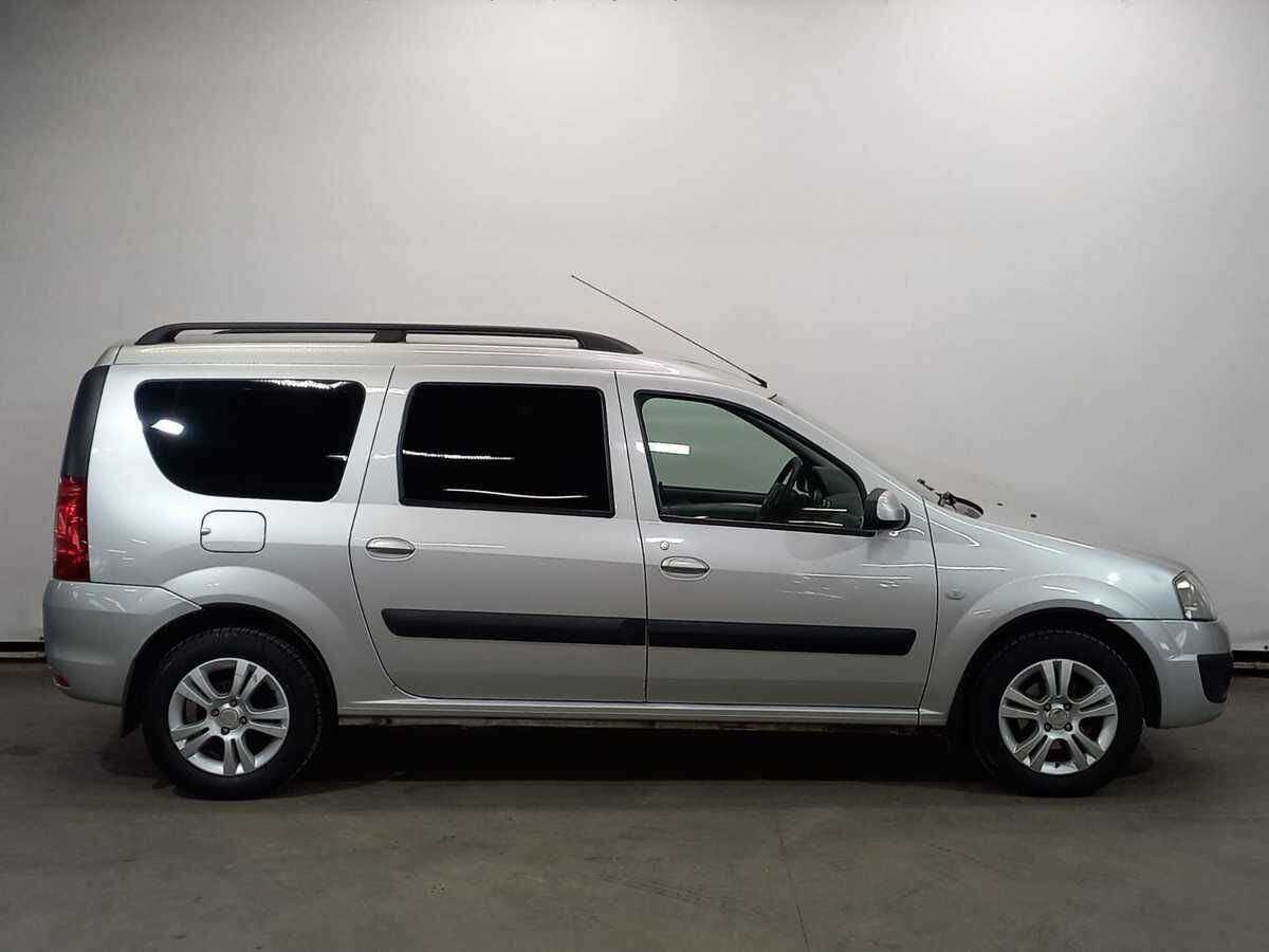 Б/У Лада (ВАЗ) Ларгус 2017 года. Фото: #3