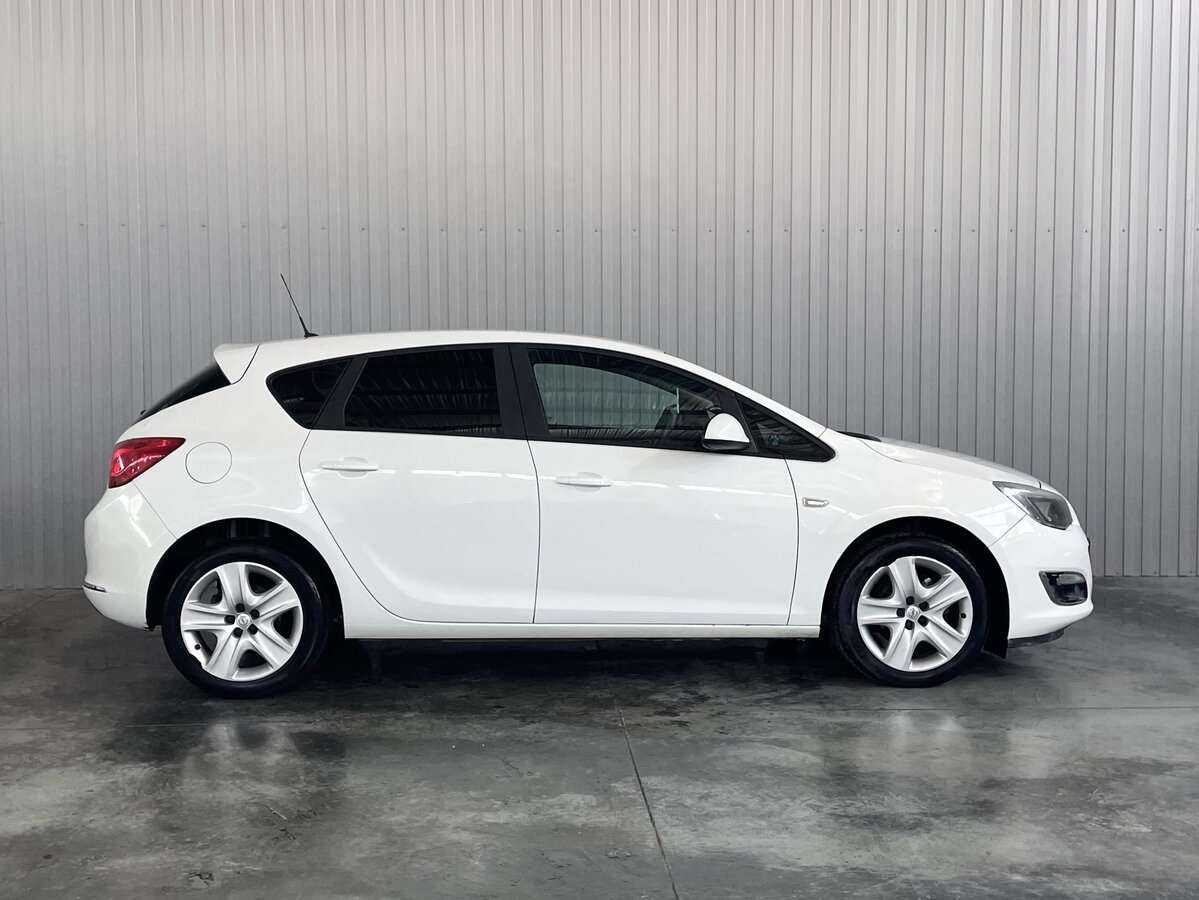 Б/У Опель Астра 2012 года. Фото: #3