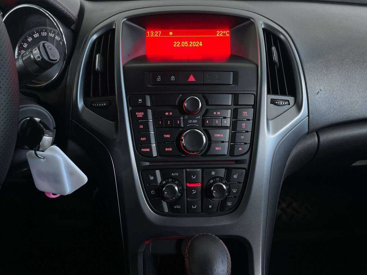 Б/У Опель Астра 2012 года. Фото: #13