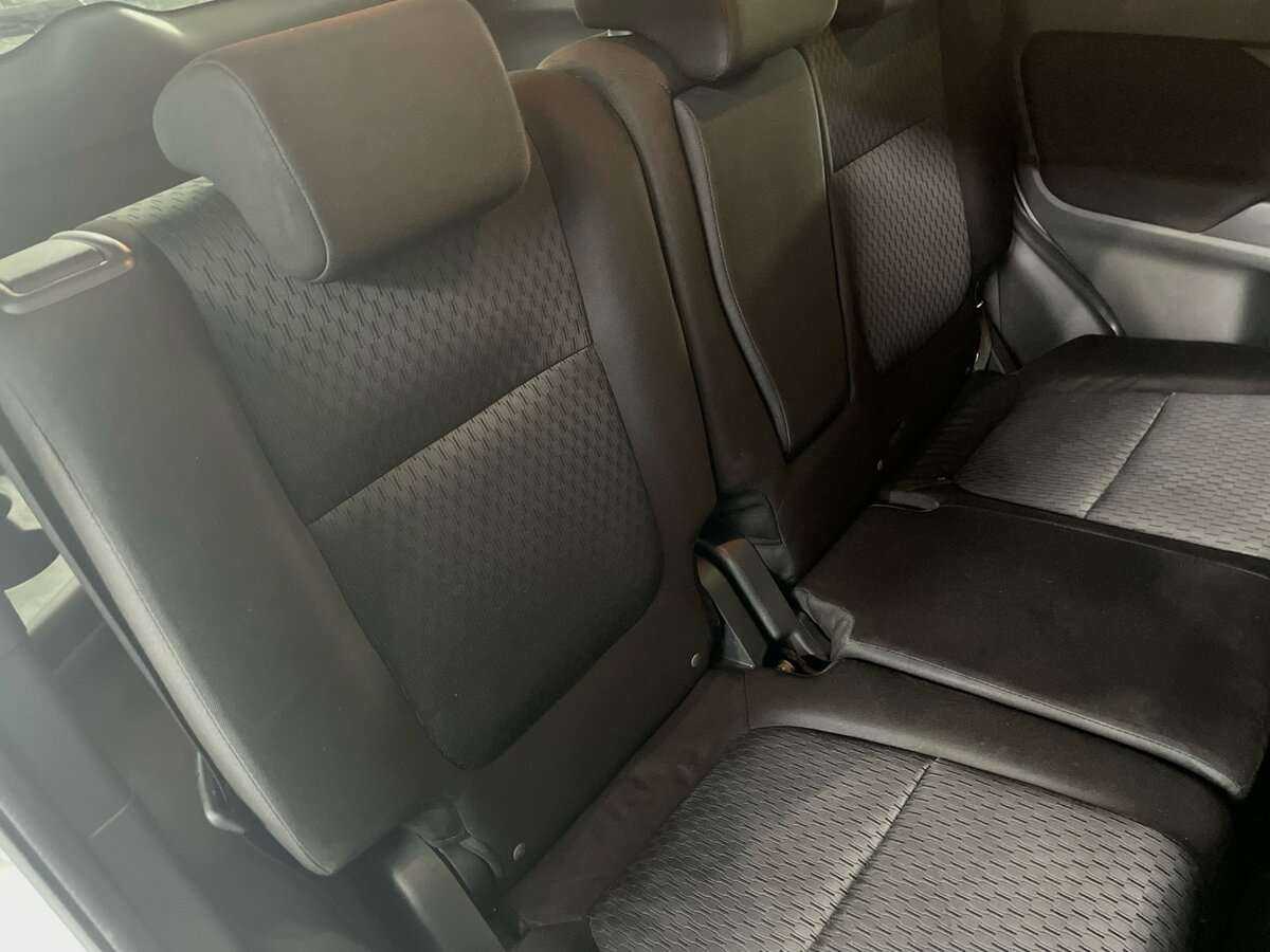 Б/У Митсубиши Оутлэндер 2013 года. Фото: #15