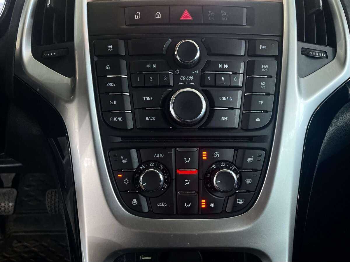 Б/У Опель Астра 2014 года. Фото: #12