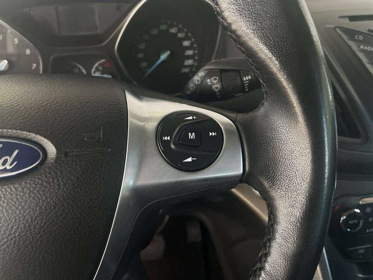 Б/У Форд Куга 2015 года. Фото: #11