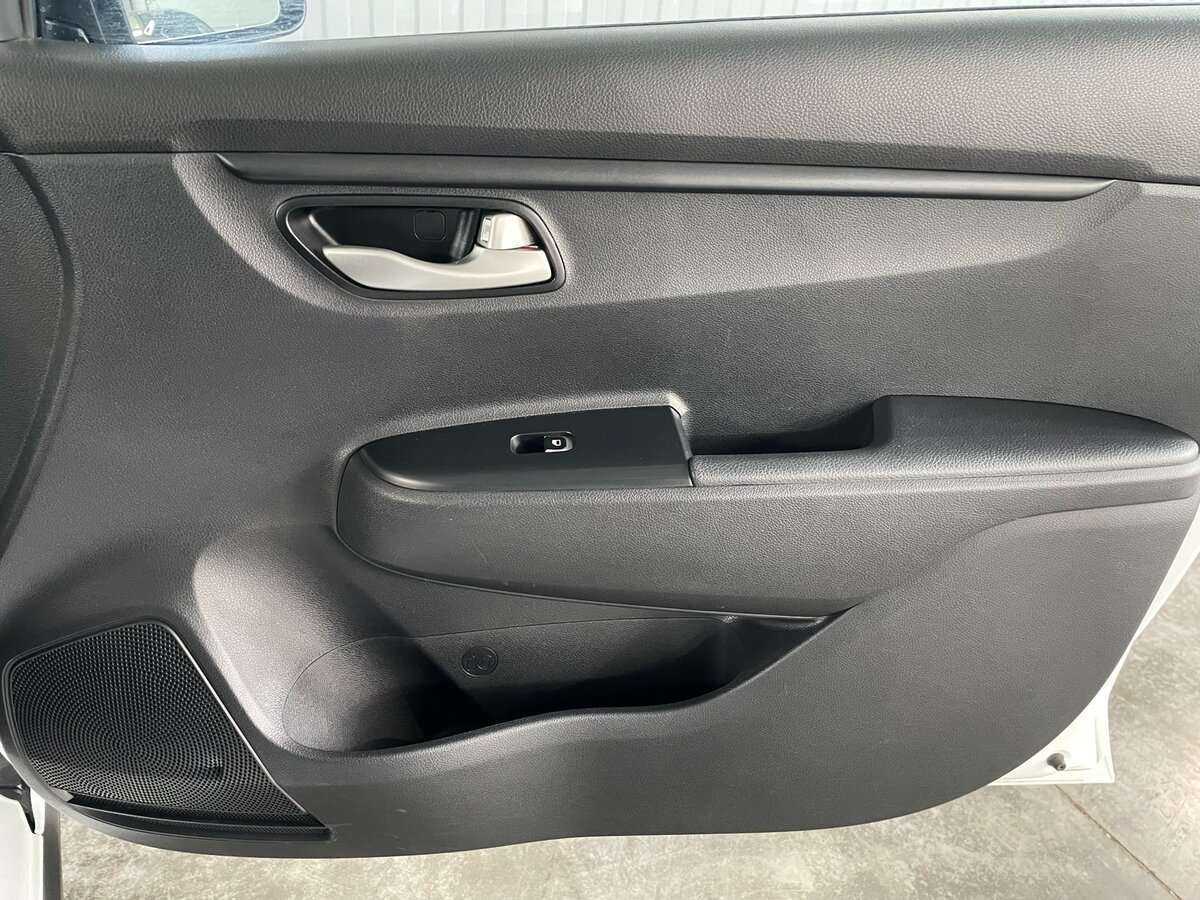 Б/У Киа Рио 2018 года. Фото: #21