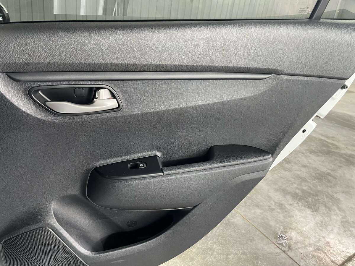 Б/У Киа Рио 2018 года. Фото: #22