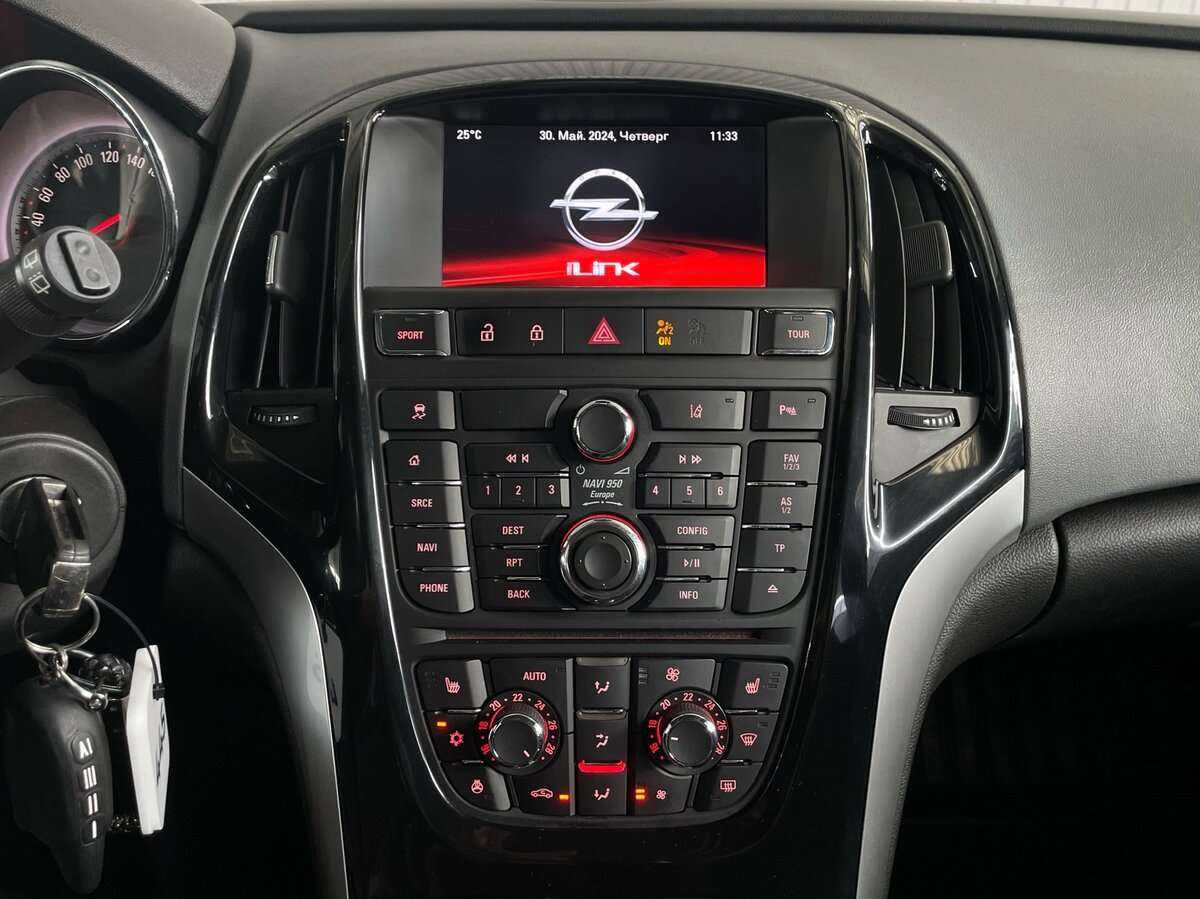 Б/У Опель Астра 2014 года. Фото: #10