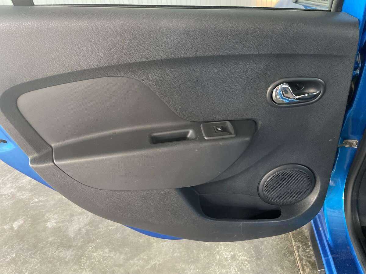 Б/У Рено Сандеро 2018 года. Фото: #16