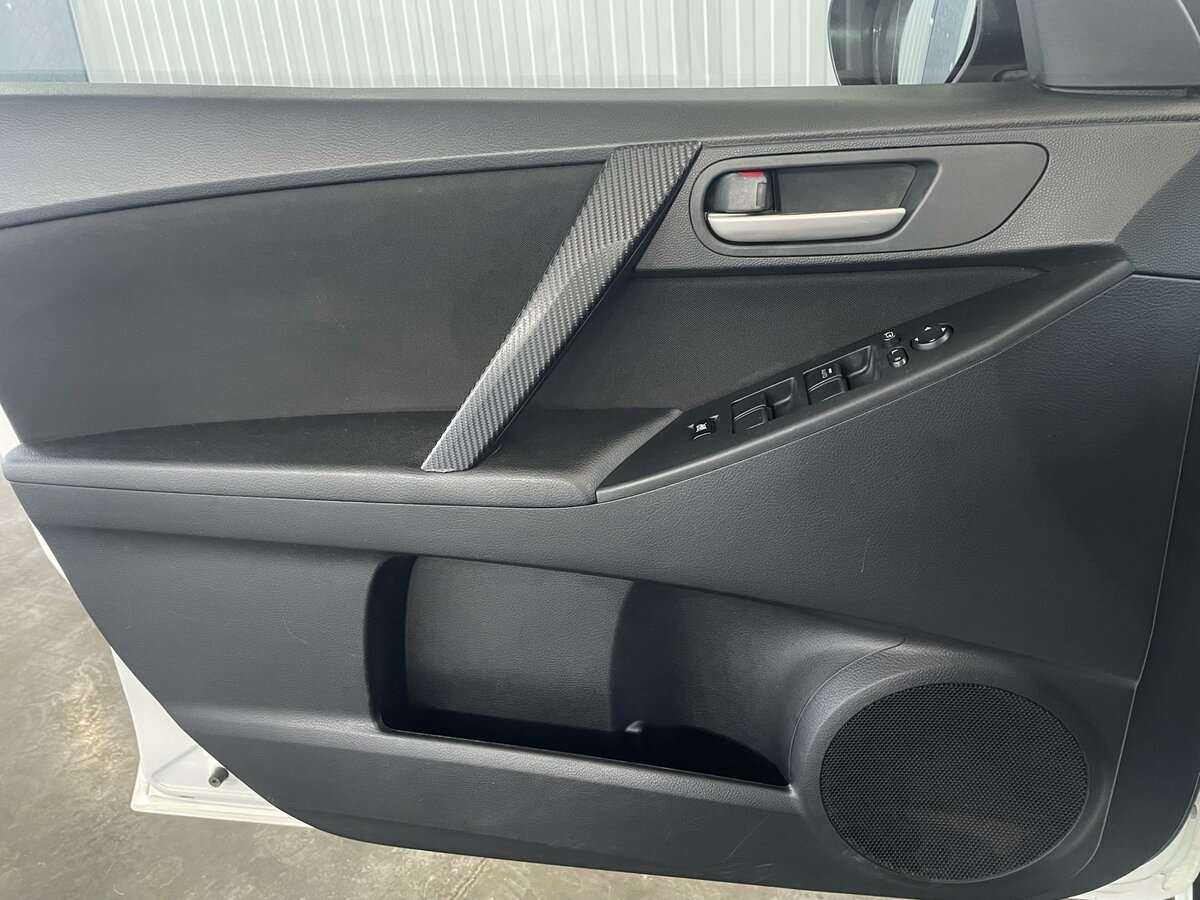 Б/У Мазда 3 2012 года. Фото: #17