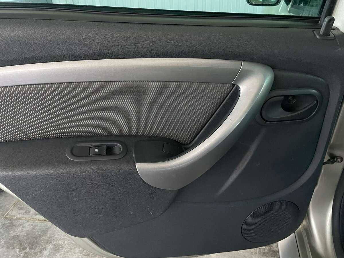 Б/У Рено Дастер 2013 года. Фото: #16