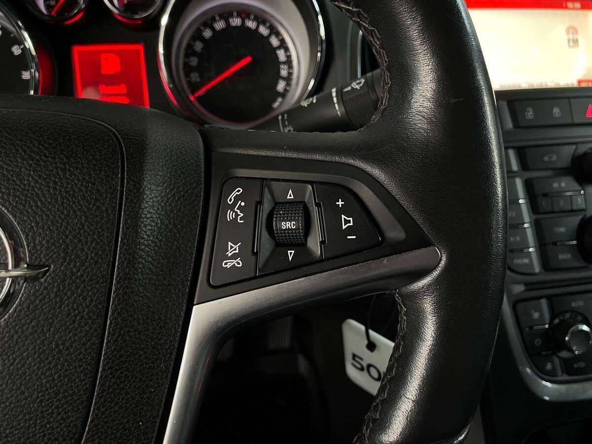 Б/У Опель Астра 2014 года. Фото: #11