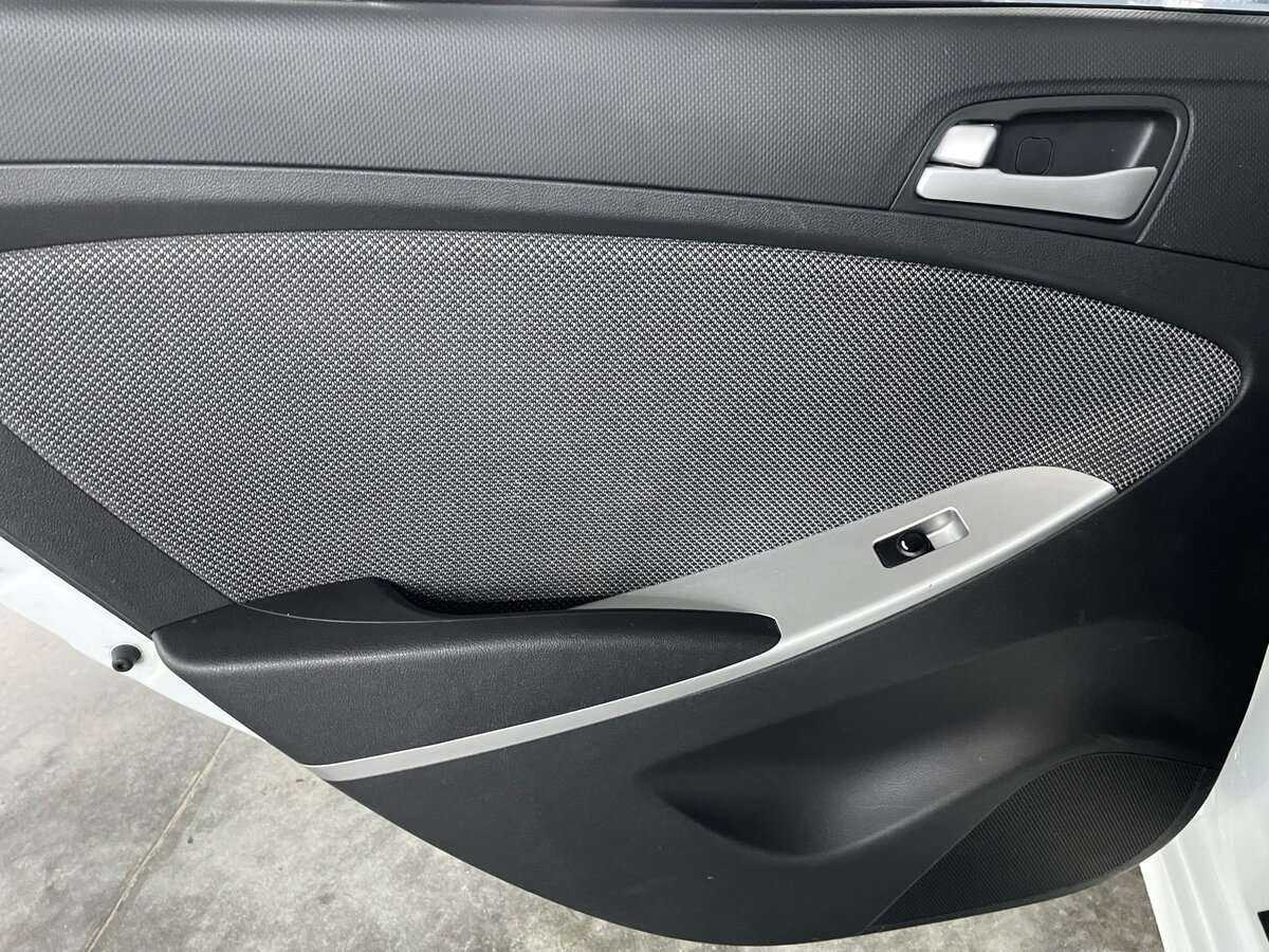 Б/У Хендай Солярис 2013 года. Фото: #18