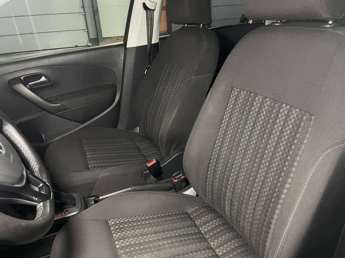 Б/У Фольксваген Поло 2017 года. Фото: #10