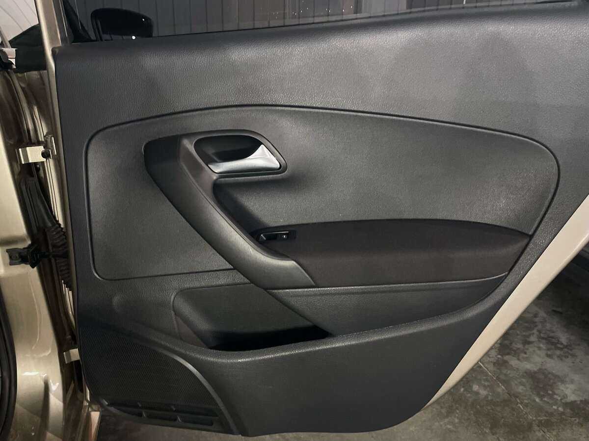 Б/У Фольксваген Поло 2017 года. Фото: #20