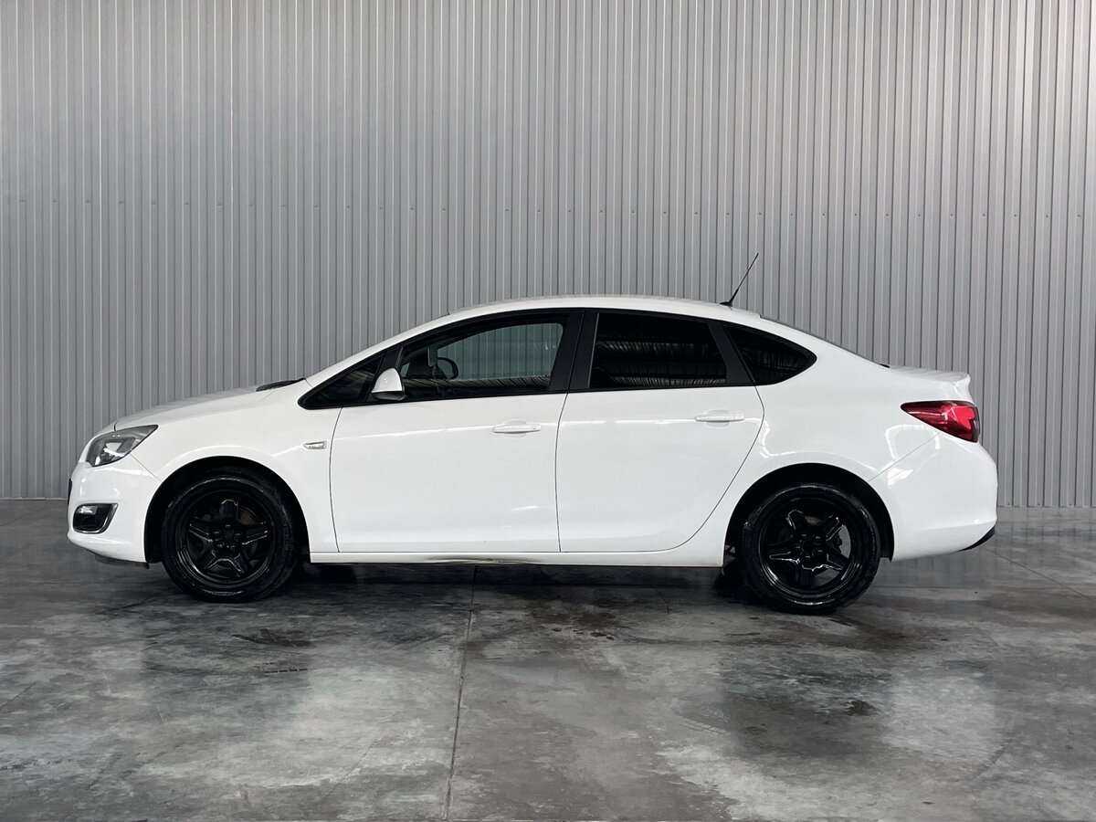 Б/У Опель Астра 2013 года. Фото: #7