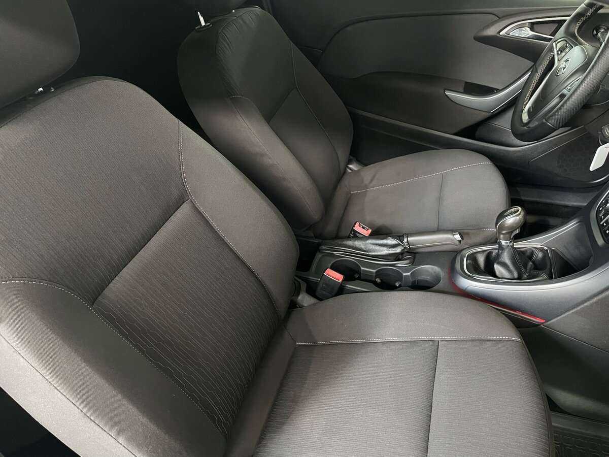 Б/У Опель Астра 2012 года. Фото: #15