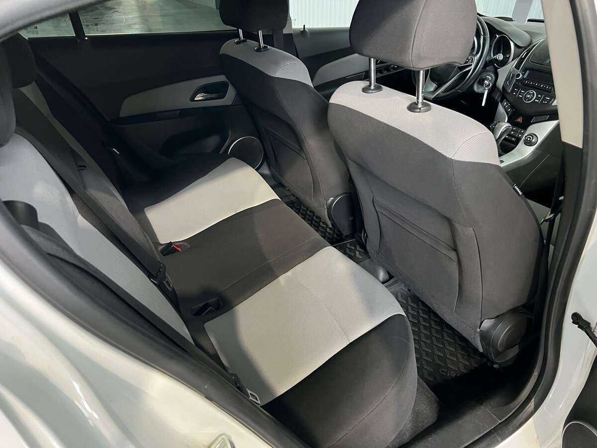 Б/У Шевроле Круз 2013 года. Фото: #17