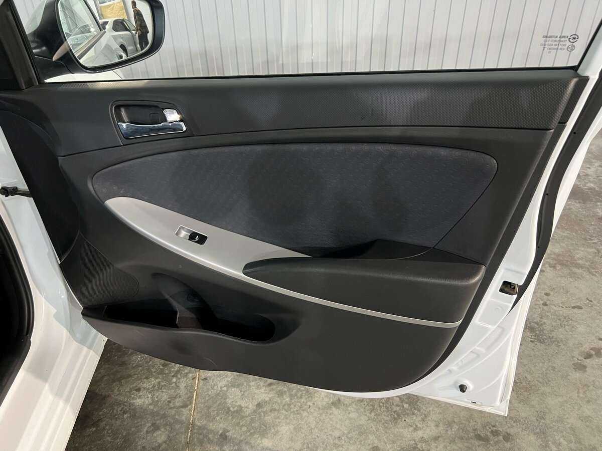 Б/У Хендай Солярис 2014 года. Фото: #11