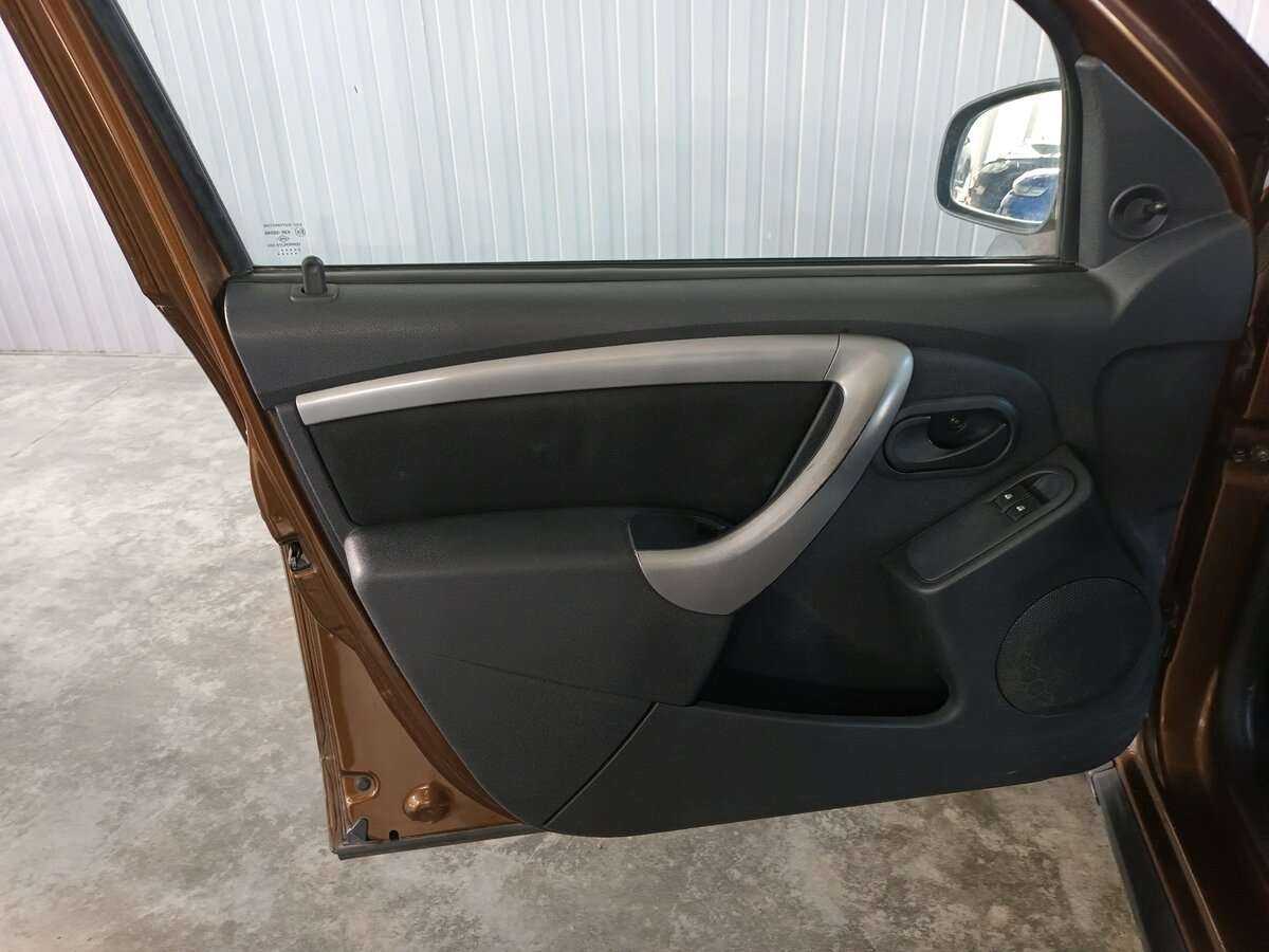 Б/У Рено Дастер 2012 года. Фото: #15