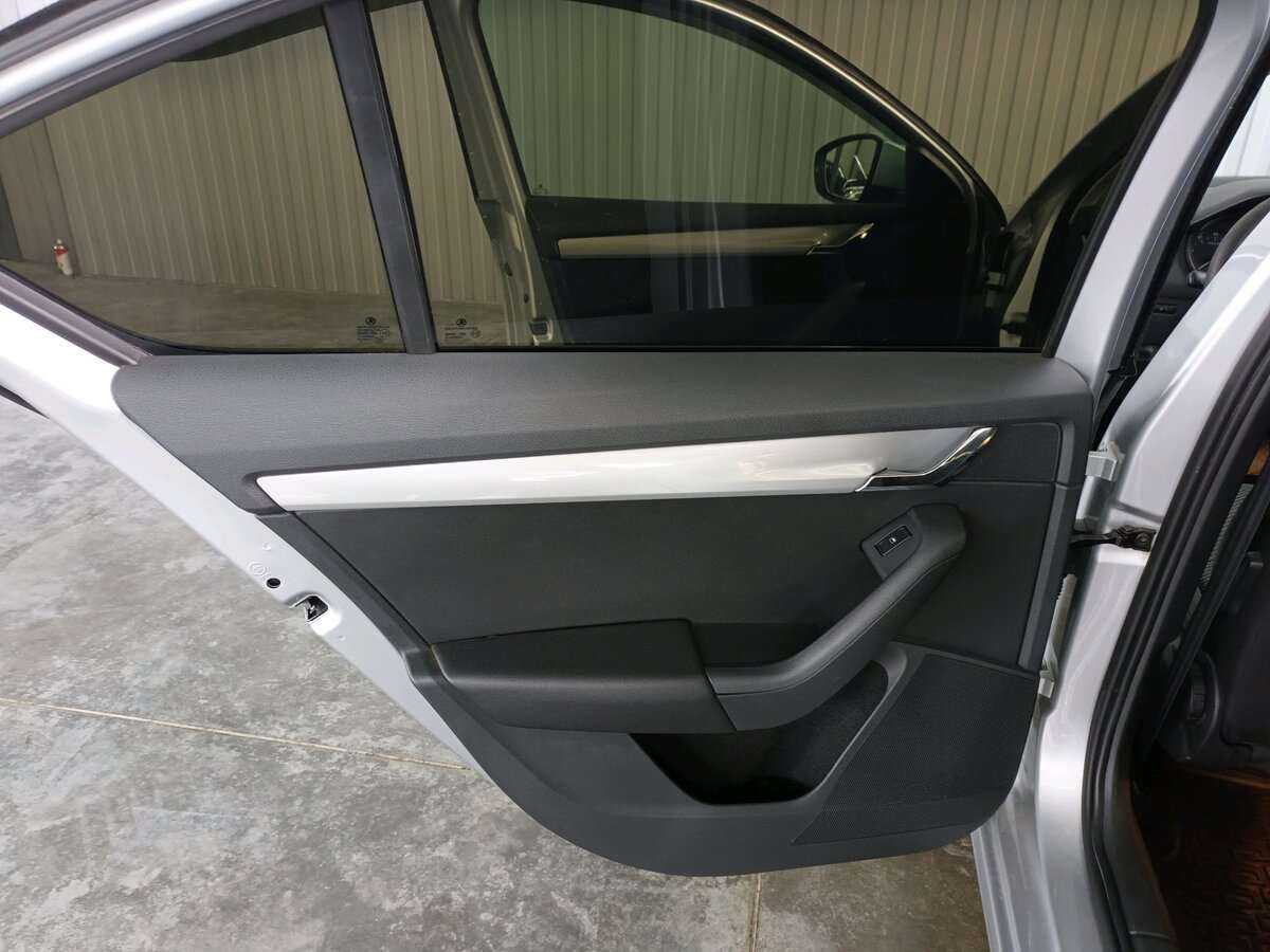 Б/У Шкода Октавия 2014 года. Фото: #16