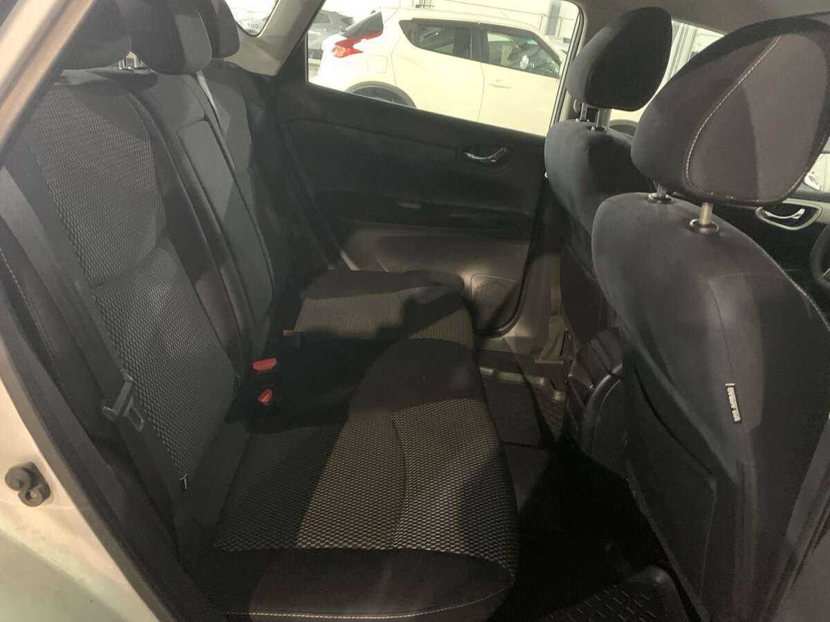 Б/У Ниссан Тиида 2015 года. Фото: #11