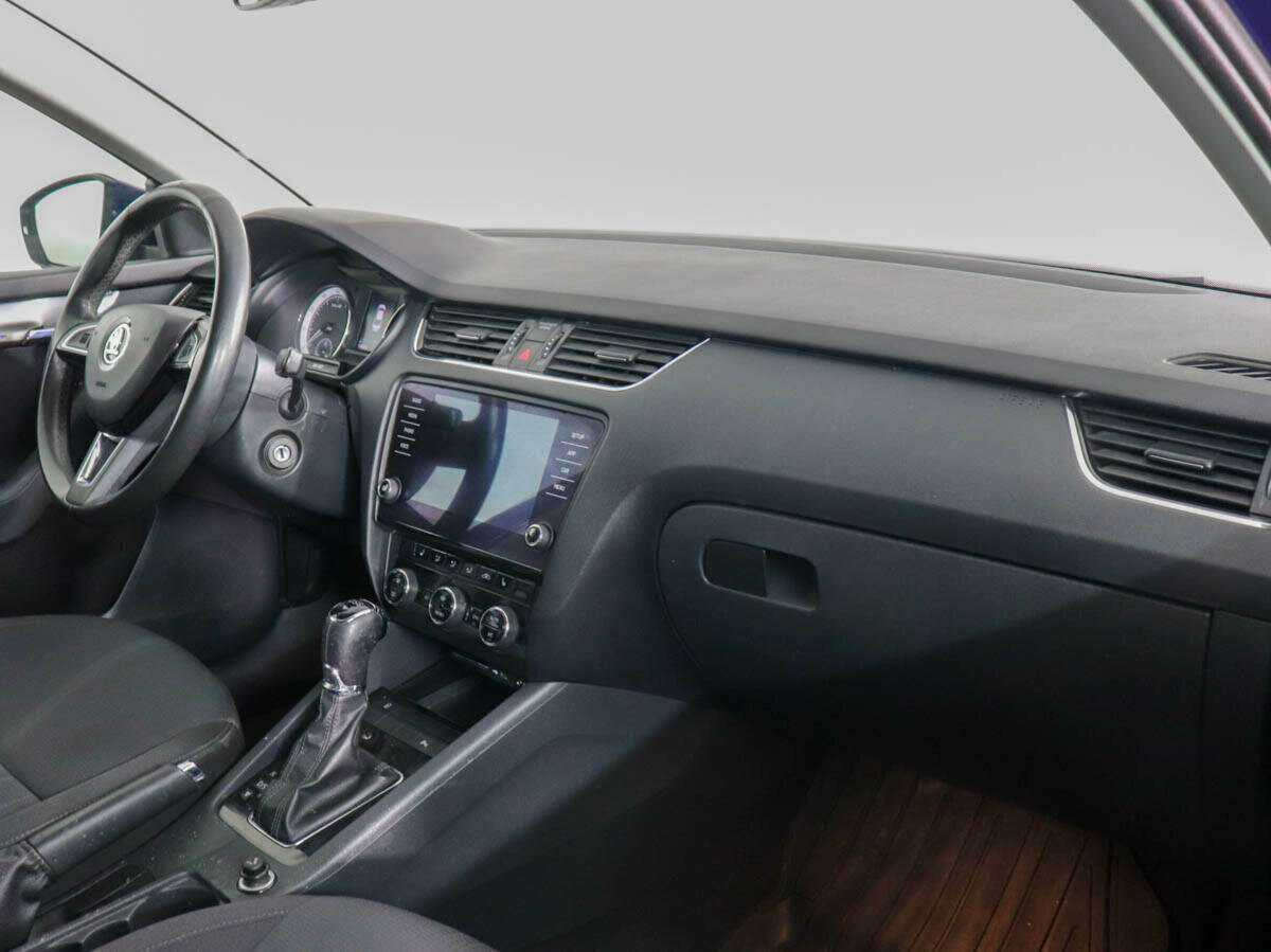 Б/У Шкода Октавия 2017 года. Фото: #8