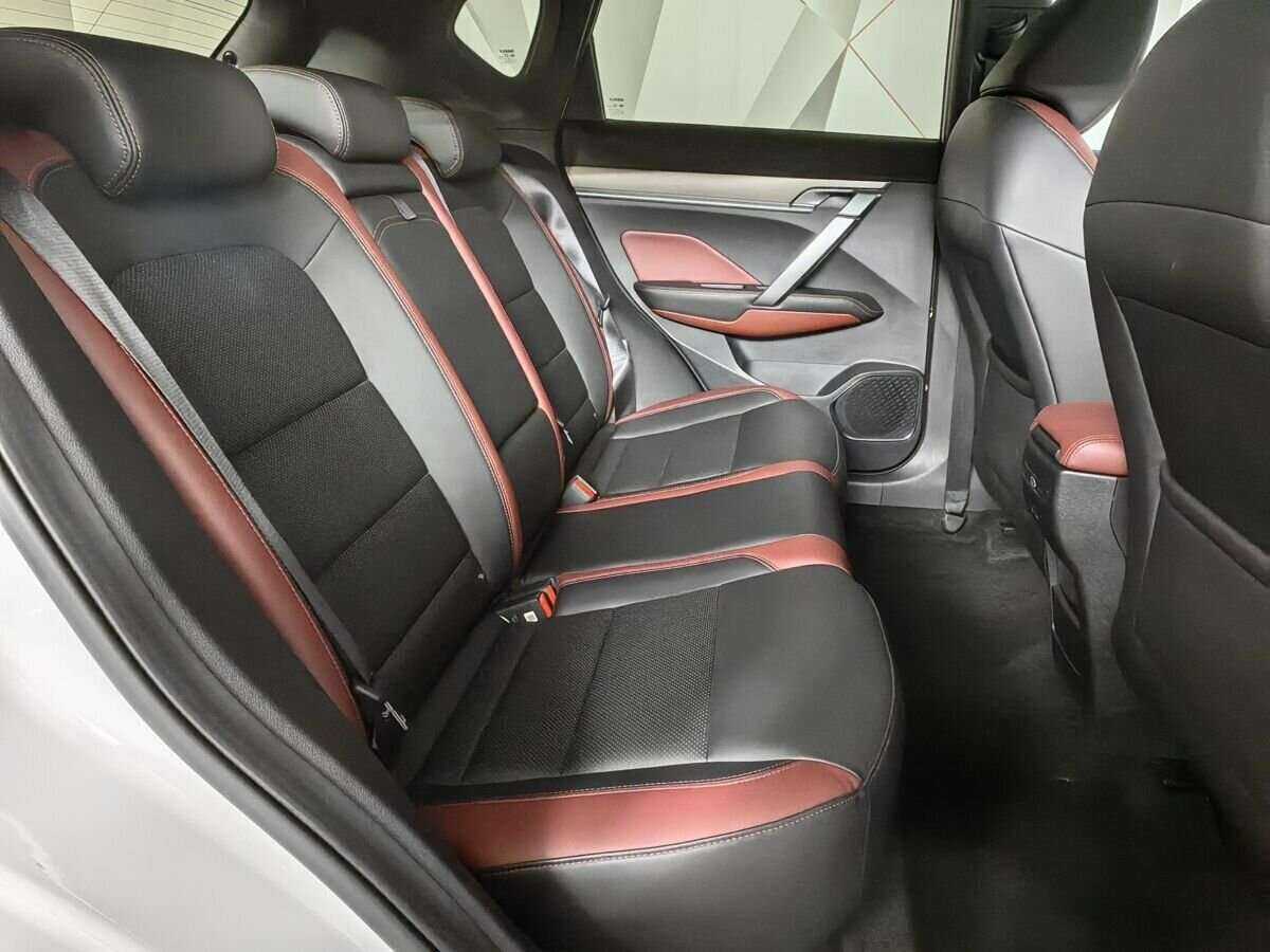 Б/У Джили Кулрэй 2020 года. Фото: #11