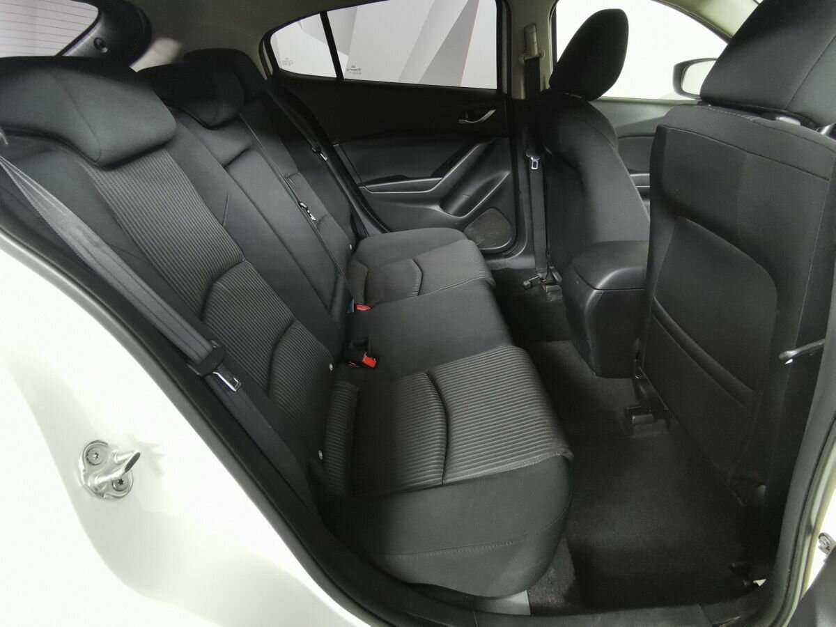 Б/У Мазда 3 2014 года. Фото: #11