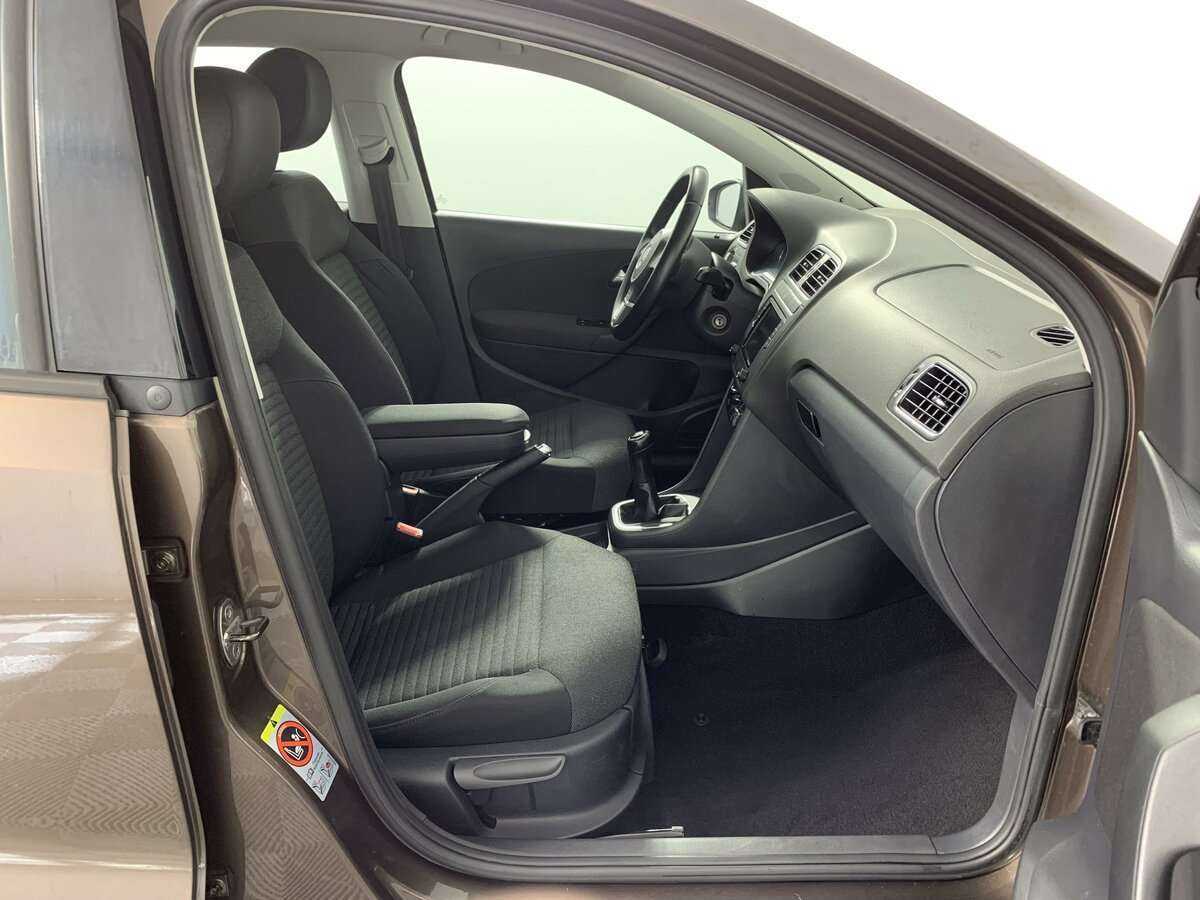 Б/У Фольксваген Поло 2012 года. Фото: #15