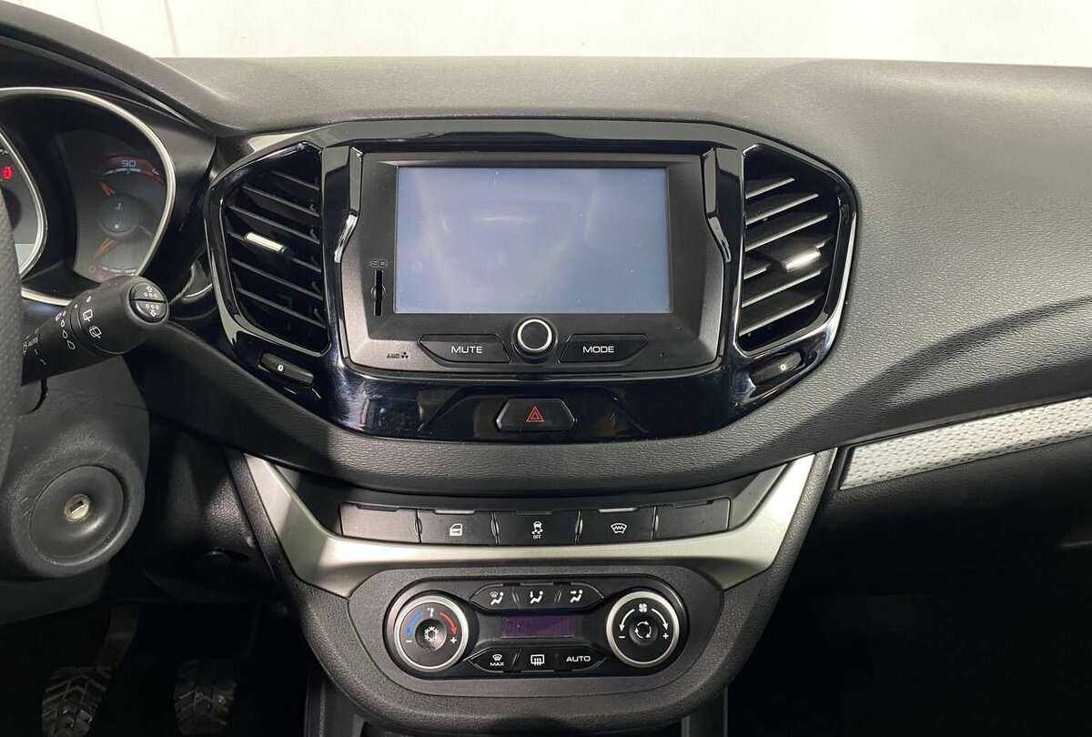 Б/У Лада (ВАЗ) Веста 2021 года. Фото: #11