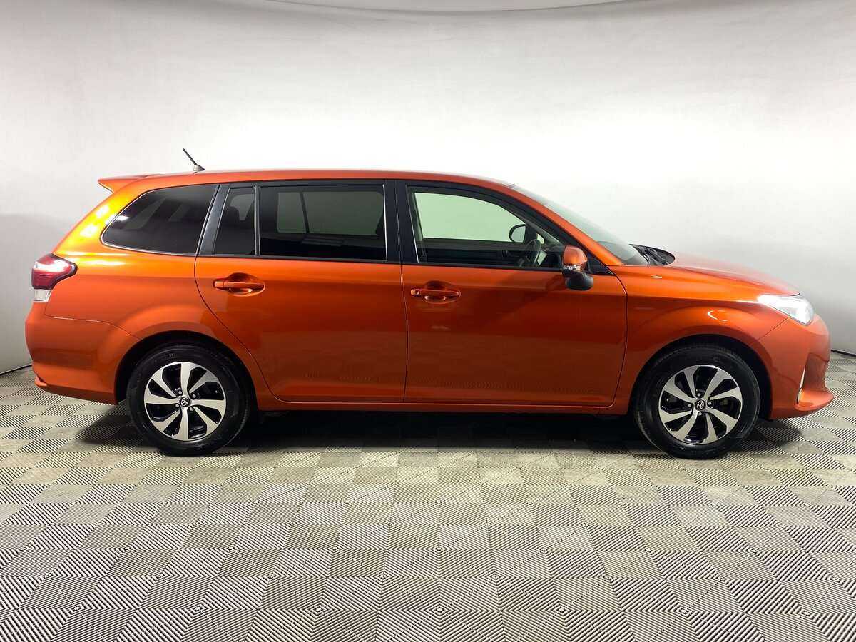 Б/У Тойота Королла 2019 года. Фото: #3